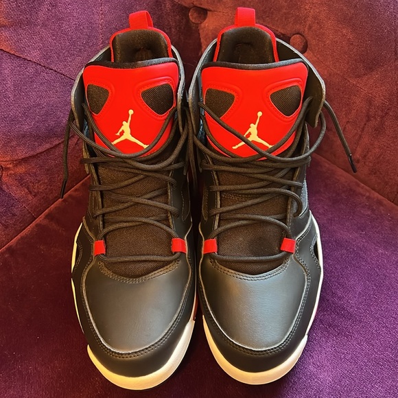 NWOT JORDAN FLIGHT CLUB 91 SIZE 11 BLACK, WHITE & UNIVERSITY RED LEATHER🏀 - Picture 5 of 11